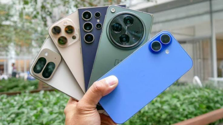 Lire la suite à propos de l’article Atelier numérique ponctuel : « Le smartphone – boîte à outils » suivi par des échanges entre les participants et les animateurs